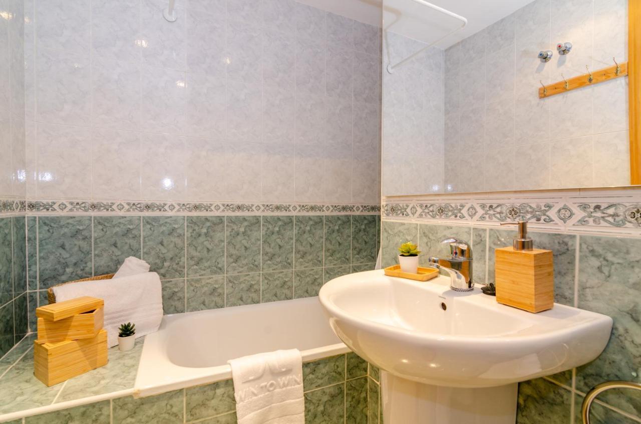 Wintowinrentals Pool, Sunny Side & Free Parking. Torre de Benagalbon Esterno foto